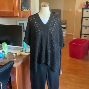 GAP True Black Crochet Open Poncho Size XXS/XS, NWT